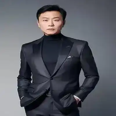 仰映容